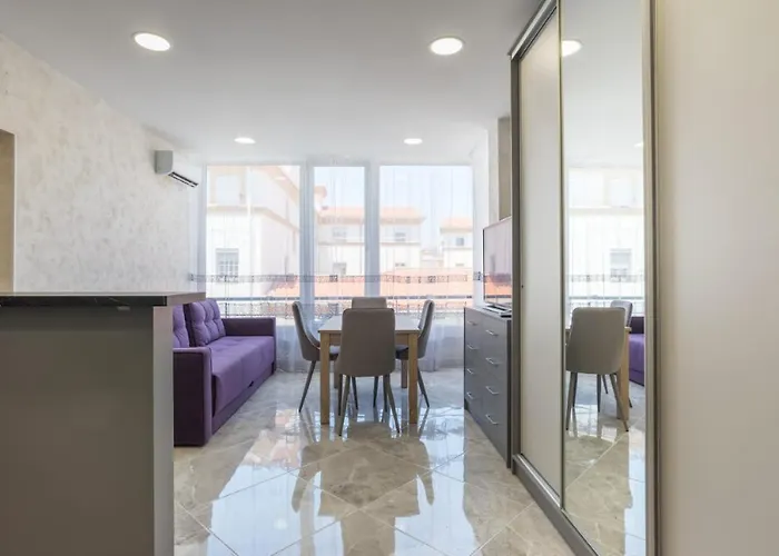 Dream House Rooms Malaga - Habitacion En El Apartemento